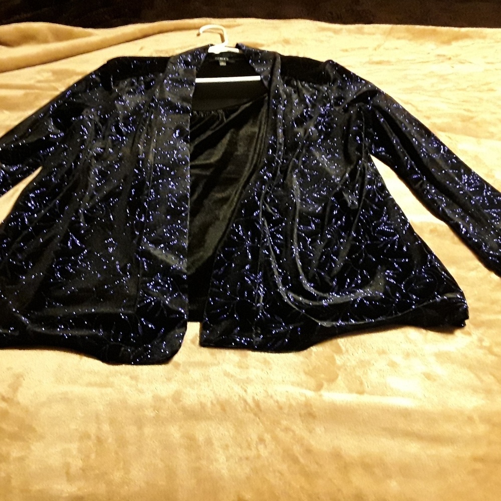 Blouse with a tank connecting top